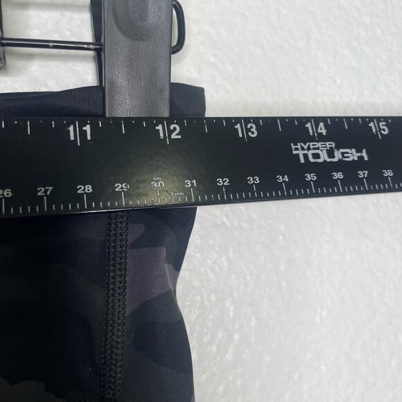 Athleta Womens Leggings Size XS Gay Ultimate Camo 7/8 Tight Camouflage Pattern - Picture 5 of 16